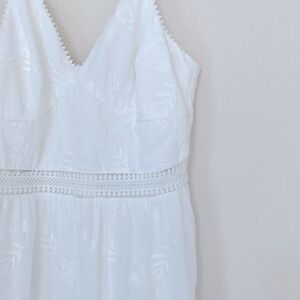 Elegant White Lace Trim Dress
Wedding
Graduation
Summer Vacation